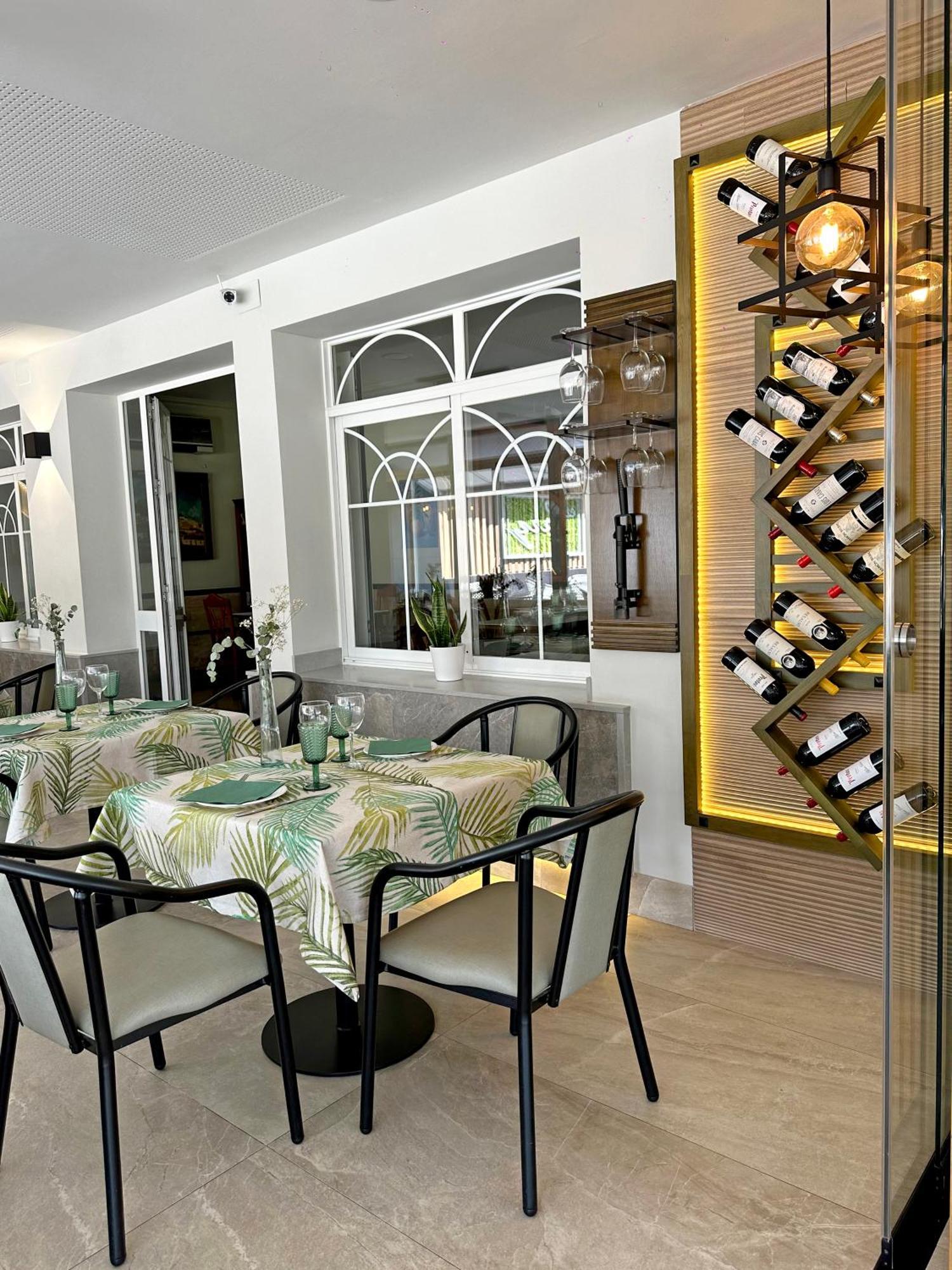 Hostal Restaurante El Cary Montemayor 외부 사진