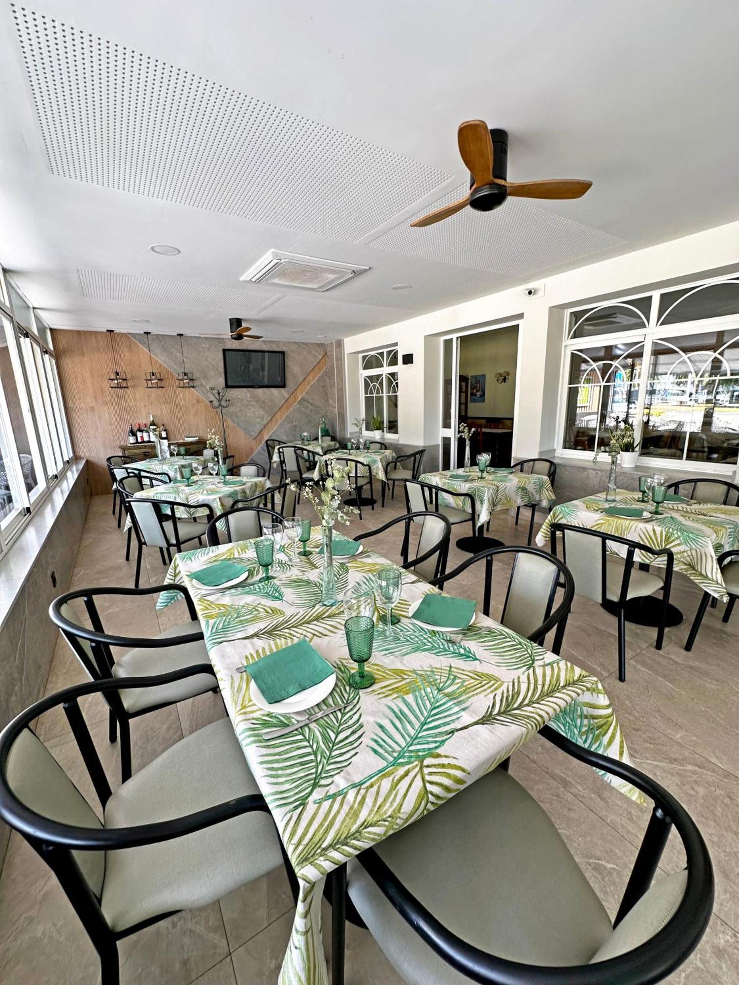 Hostal Restaurante El Cary Montemayor 외부 사진