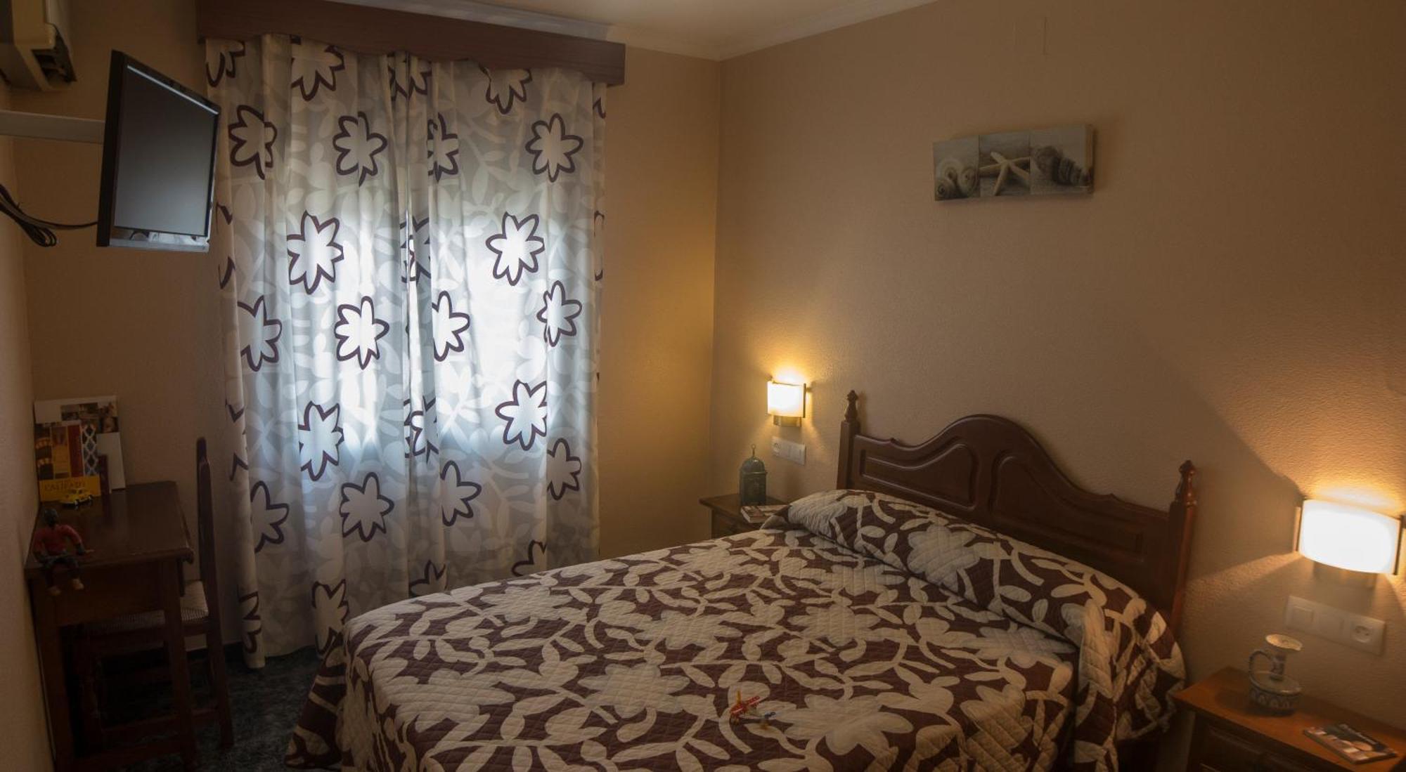 Hostal Restaurante El Cary Montemayor 외부 사진
